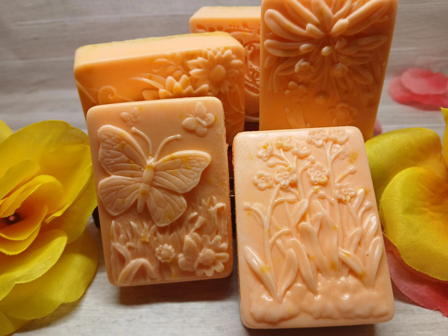 Orange with Orange Peel Soap | Natural Handmade Soap | Exfoliating Citrus Bar | Vegan Skincare | Refreshing Bath Soap Gift