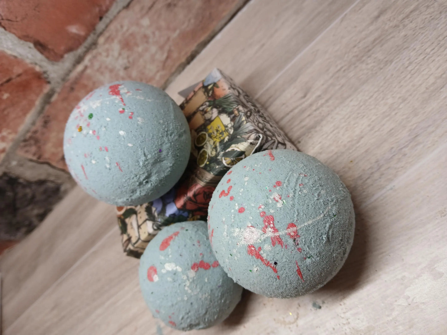 Clary Sage & Bergamot Bath Bomb – Uplifting Aromatherapy Fizzy for Relaxation & Glowing Skin