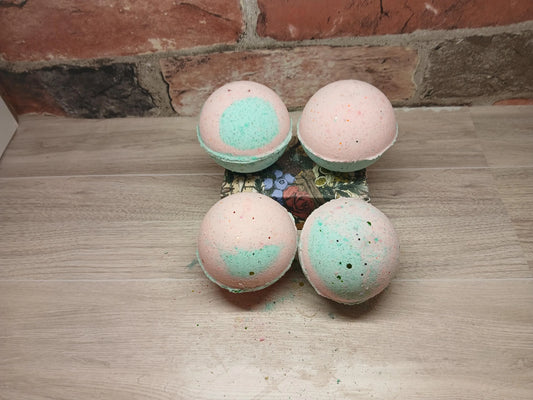 Frankincense & Jasmine Bath Bomb – Calming Aromatherapy Fizzy for Stress Relief & Radiant Skin