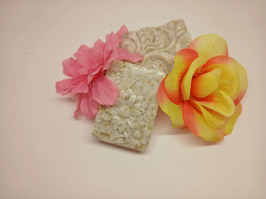 Honey and Oat Soap Bar | Natural Handmade Soap | Moisturizing & Soothing Skincare | Gentle Exfoliating Soap | Rustic Vegan Gift