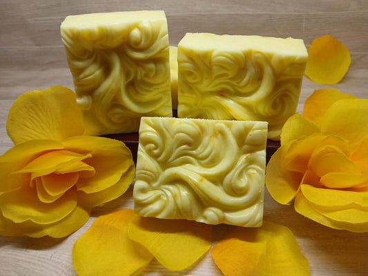 Lemon with Lemon Peel Soap | Natural Handmade Soap | Exfoliating Citrus Bar | Vegan Skincare | Refreshing Bath Soap | Gift for Her