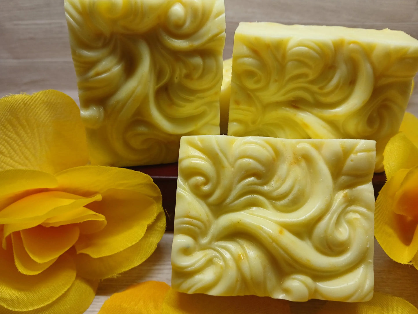 Lemon with Lemon Peel Soap | Natural Handmade Soap | Exfoliating Citrus Bar | Vegan Skincare | Refreshing Bath Soap | Gift for Her