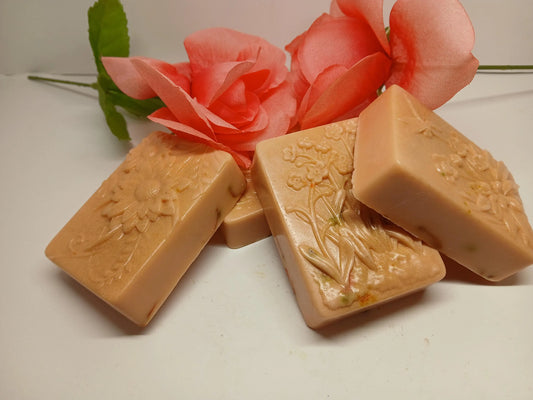 Lily Soap Bar | Natural Handmade Soap | Floral Scented Skincare | Vegan Bath Bar | Gentle Body Soap | Spa Gift for Her
